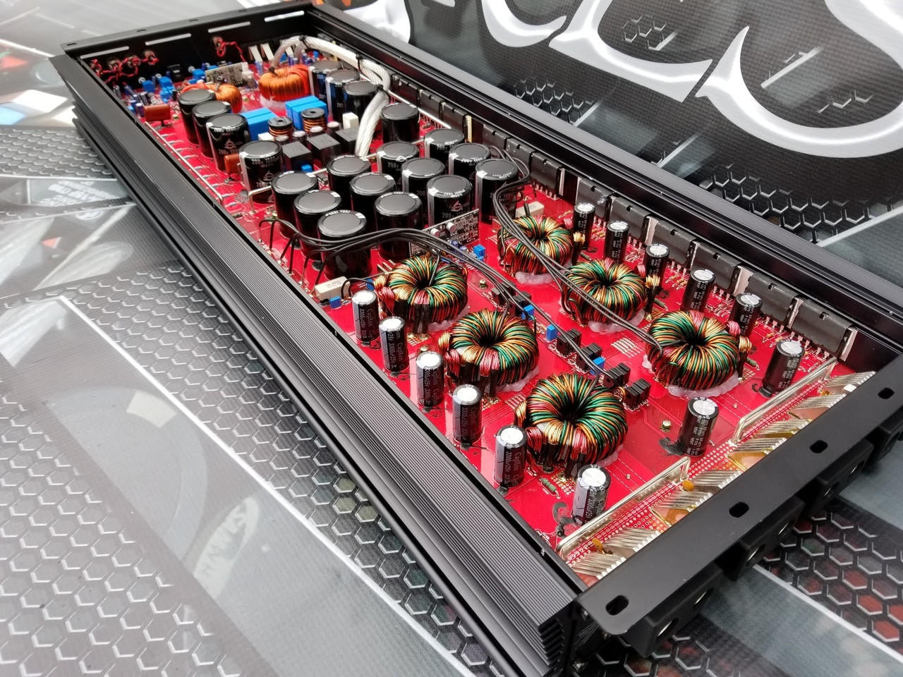 Crescendo Audio - BassClef 8K